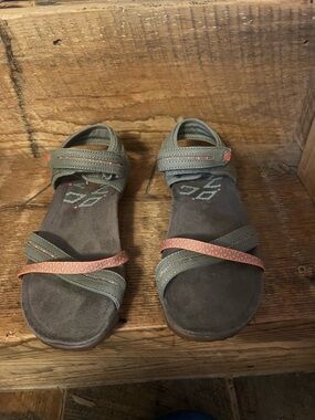 Merrell Women’s Sandals